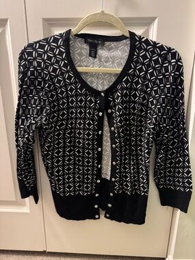 NWOT White House Black Market Black & White Geometric Button Cardigan